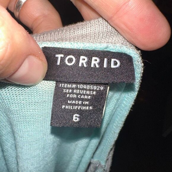 Torrid raglan blue & gray heathered slub 6x baseball tee - Picture 3 of 3